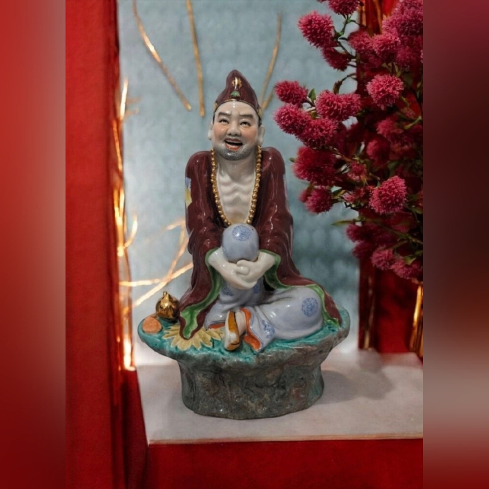 Vintage Chinese Famille Rose Porcelain Ji Gong "Mad Monk" Seated Statue Figurine